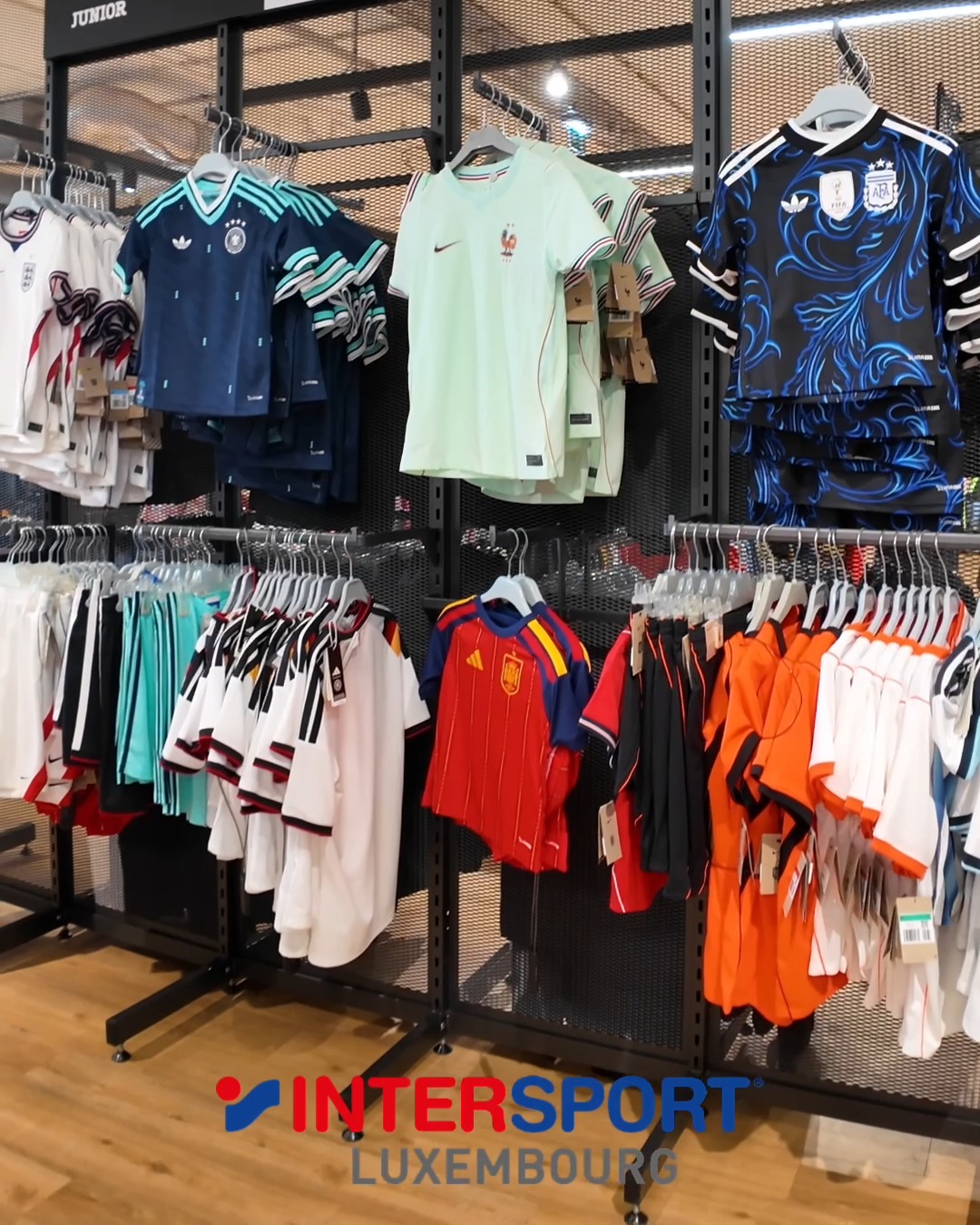 Prêt pour la Coupe du monde 2026 ?

Le rayon foot vous attend chez Intersport B…